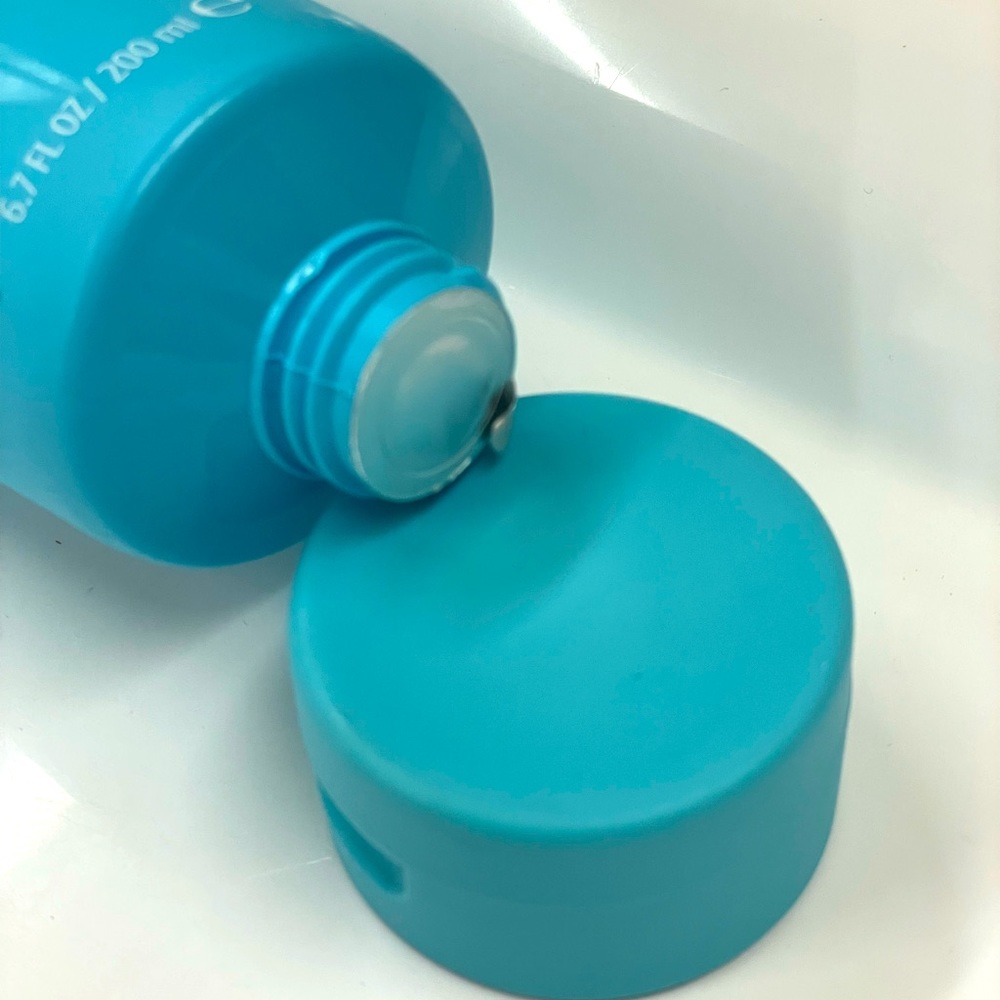 TULA The Cult Classic Purifying Cleanser (NEW) - Picture 3 of 4